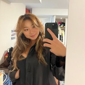 Meet your Posher, Angela